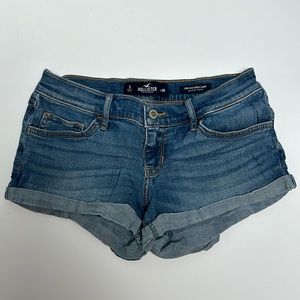 Hollister low rise jean shorts womens 26 excellent condition